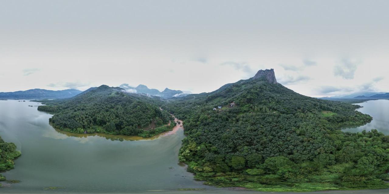 Casa Lucio Resorts Mannarakkat ภายนอก รูปภาพ